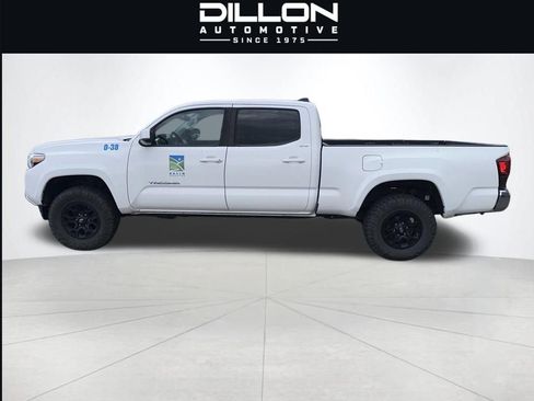 Used 2020 Toyota Tacoma SR5 AWD/4WD image 6