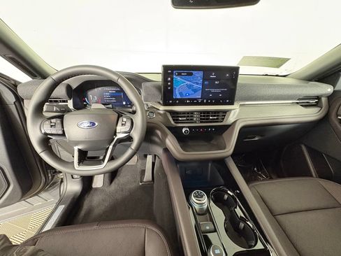 New 2026 Ford Explorer Platinum RWD image 8