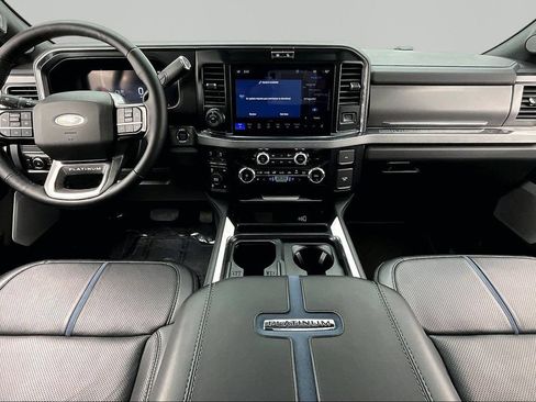 Used 2025 Ford F250 Platinum AWD/4WD image 16