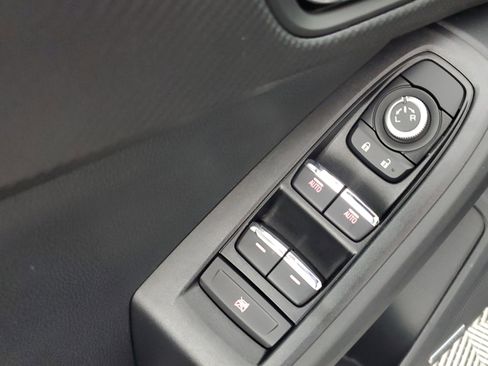 New 2025 Subaru Crosstrek 2.5i Limited AWD/4WD image 31