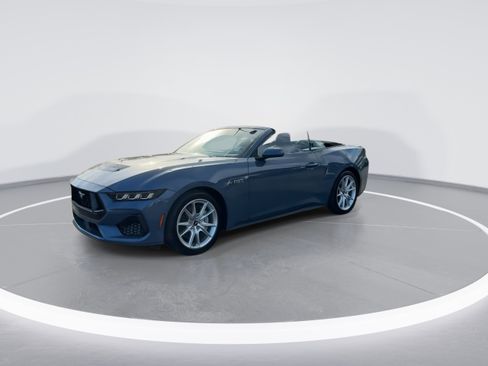 Used 2025 Ford Mustang GT Premium image 4