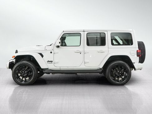 Used 2021 Jeep Wrangler Unlimited Sahara AWD/4WD image 2