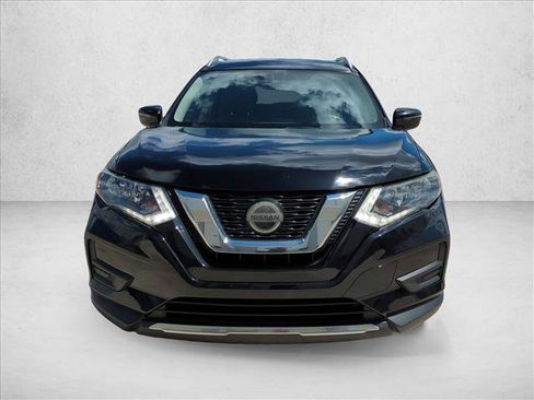 Used 2019 Nissan Rogue SV FWD image 2