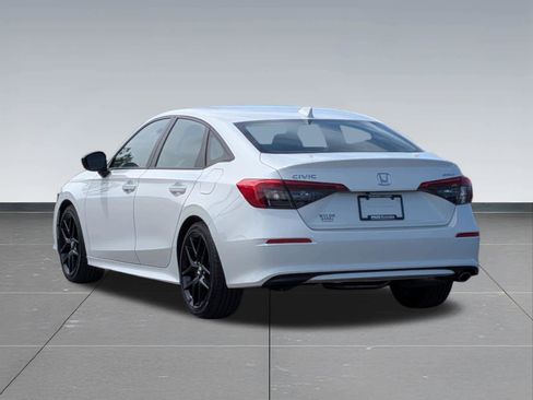 Used 2024 Honda Civic Sport image 3