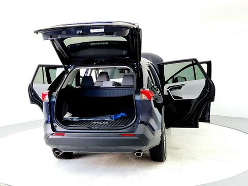 Used 2025 Toyota RAV4 XLE w/ Convenience Package AWD/4WD image 11