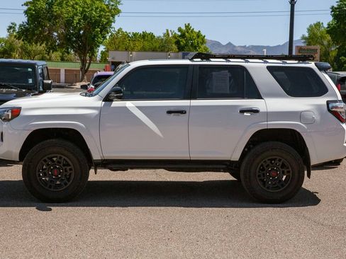 Used 2021 Toyota 4Runner Venture w/ Moonroof Package AWD/4WD image 7