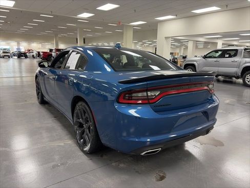Used 2023 Dodge Charger SXT w/ Blacktop Package image 5