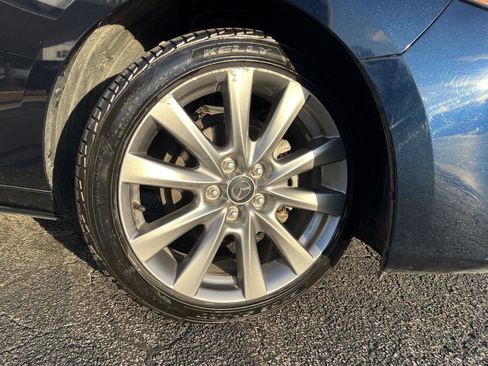 Used 2023 MAZDA MAZDA3 s image 2