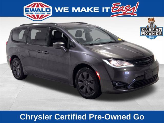 Certified 2019 Chrysler Pacifica Touring-L w/ S Appearance Package FWD image 1