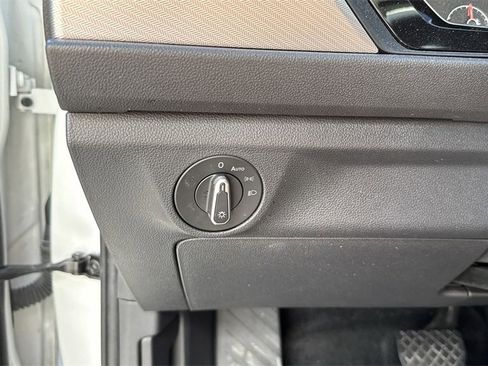 Used 2021 Volkswagen Jetta SE image 56