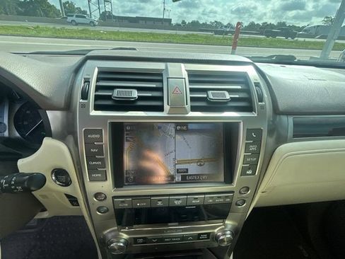 Used 2015 Lexus GX 460 Luxury AWD/4WD image 8
