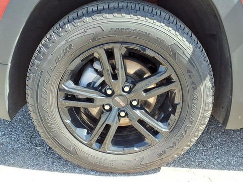 Used 2023 GMC Terrain AT4 w/ Infotainment Package II AWD/4WD image 21
