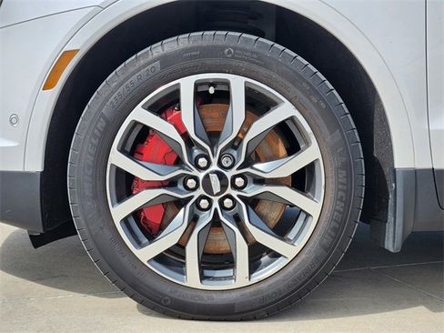 Used 2023 Cadillac XT5 Sportv w/ Technology Package image 11