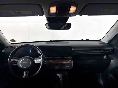 Used 2025 Hyundai Kona SEL image 12