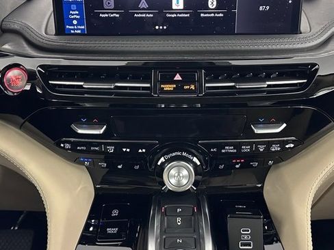 Certified 2025 Acura MDX w/ Advance Package image 20