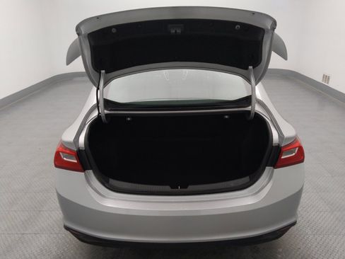 Used 2021 Chevrolet Malibu LS FWD image 29