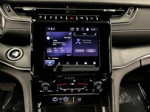 Used 2025 Jeep Grand Cherokee Altitude AWD/4WD image 31