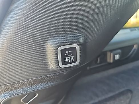 Used 2024 Jeep Grand Cherokee Overland AWD/4WD image 25