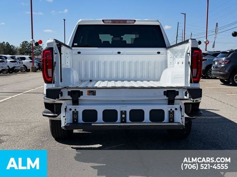 Used 2025 GMC Sierra 1500 SLT image 9