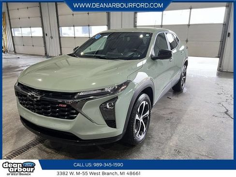 Used 2024 Chevrolet Trax RS w/ Driver Confidence Package FWD image 1