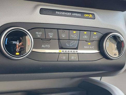Used 2025 Ford Escape Active FWD image 28