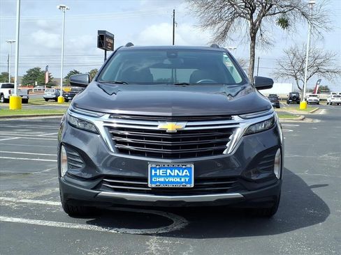 Used 2022 Chevrolet Equinox LT image 2