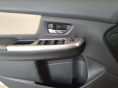 Used 2017 Subaru Crosstrek 2.0i Premium w/ Moonroof Package image 17