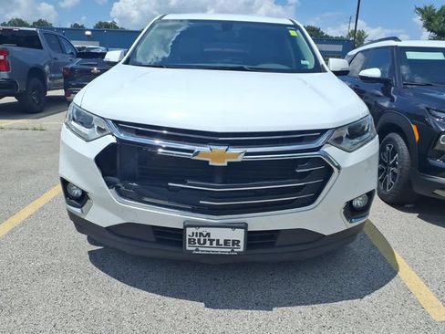 Used 2019 Chevrolet Traverse LT FWD image 2