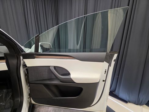 Used 2022 Tesla Model X AWD/4WD image 34