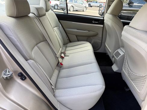 Used 2010 Subaru Legacy 2.5i Premium image 18