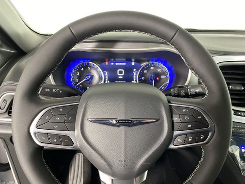 New 2026 Chrysler Pacifica Select AWD/4WD image 17
