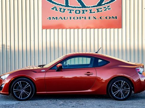 Used 2013 Scion FR-S image 7