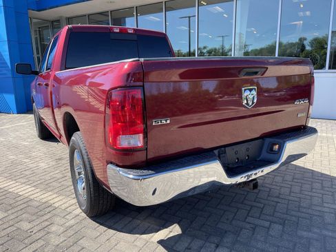 Used 2015 RAM 1500 Classic SLT AWD/4WD image 3