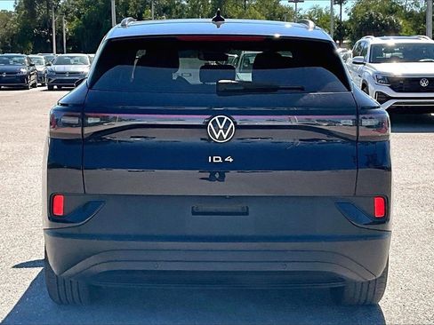 Used 2024 Volkswagen ID.4 2WD image 6