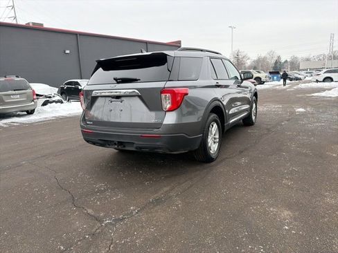 Used 2021 Ford Explorer XLT w/ Class III Trailer Tow Package image 8