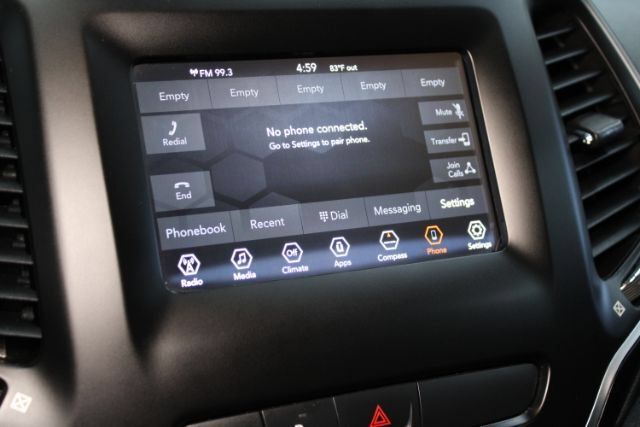 Used 2020 Jeep Cherokee Latitude Plus w/ Comfort/Convenience Group AWD/4WD image 20