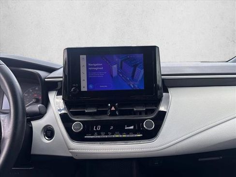 Used 2024 Toyota Corolla SE FWD image 11