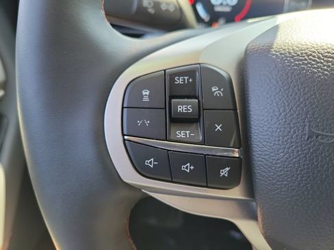 Used 2026 Ford Explorer Active w/ Active Comfort Package RWD image 5