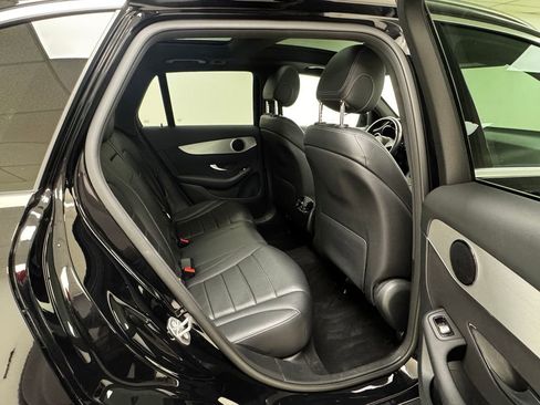 Used 2019 Mercedes-Benz GLC 300 4MATIC image 16