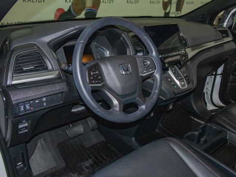 Used 2023 Honda Odyssey Sport image 5