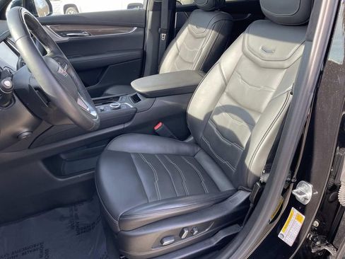 Certified 2025 Cadillac XT6 Premium Luxury w/ Platinum Package image 26