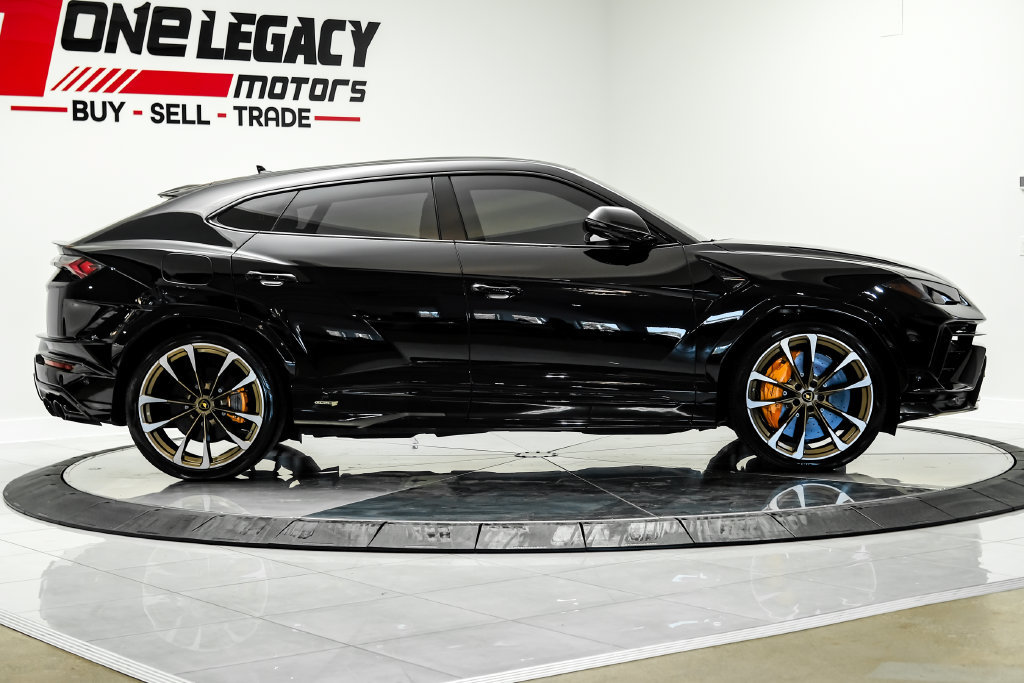 Used 2024 Lamborghini Urus S AWD/4WD image 9