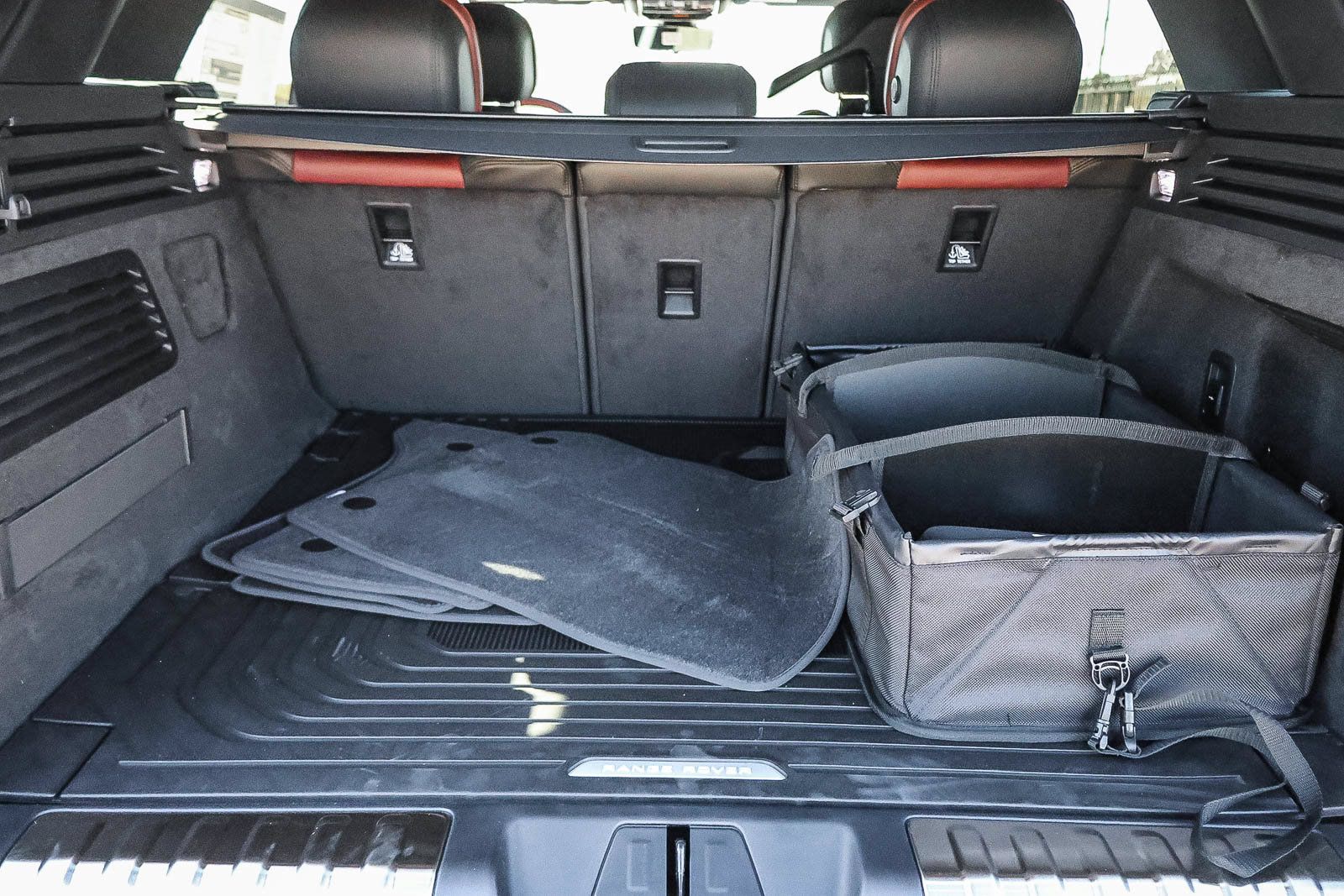 New 2026 Land Rover Range Rover Sport Dynamic SE AWD/4WD image 27