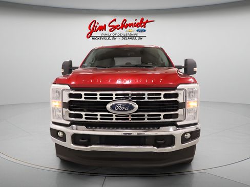 Used 2024 Ford F250 XLT AWD/4WD image 3