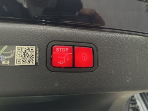 Certified 2022 Mercedes-Benz EQS 580 EQS 580 image 18