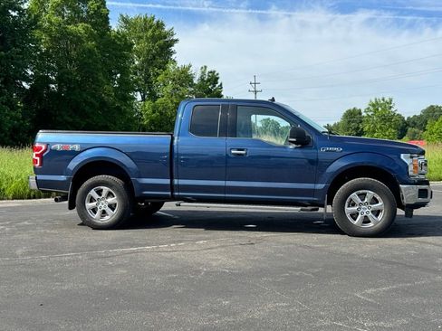 Used 2019 Ford F150 XLT w/ Equipment Group 302A Luxury AWD/4WD image 4