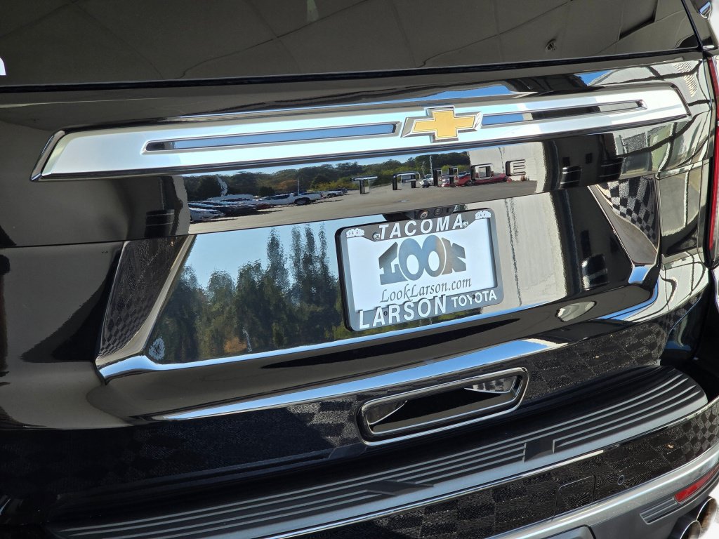 Used 2024 Chevrolet Tahoe High Country AWD/4WD image 13