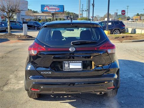 Used 2024 Nissan Kicks S image 5