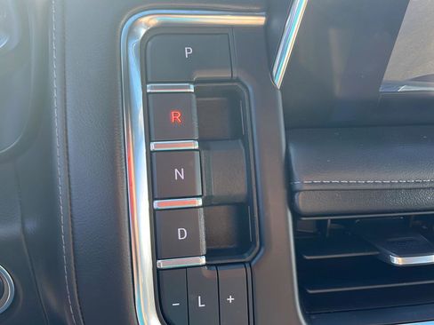 Used 2023 Chevrolet Tahoe Z71 image 15