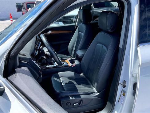 Used 2023 Audi Q5 2.0T Premium Plus w/ Premium Plus Package AWD/4WD image 11